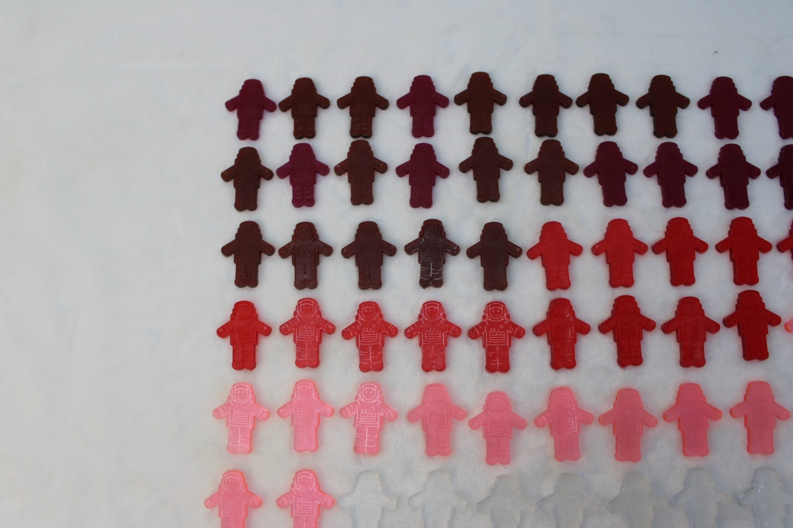 493 Flying Astronauts Chips Counting Sorting Counters School Visual Aide Parts