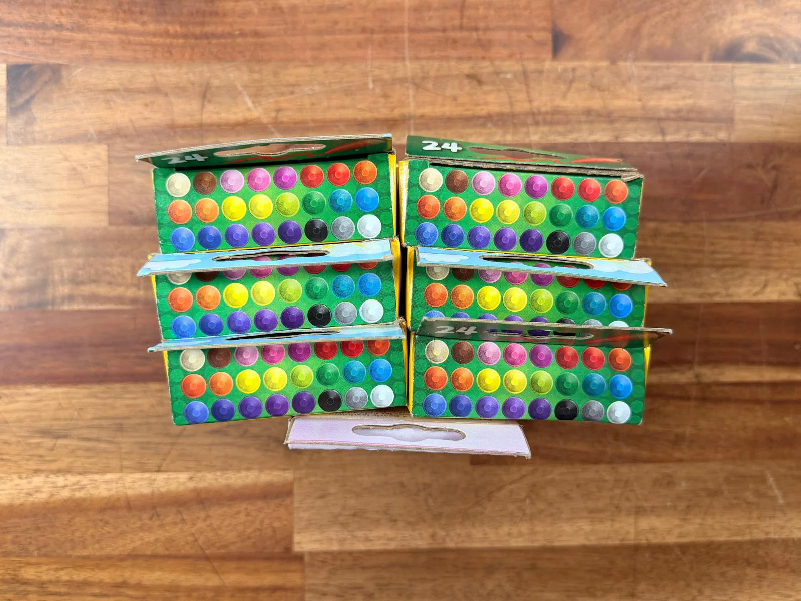 Crayola Crayons – 6 Packs of 24ct Boxes – Added Pearl Crayons