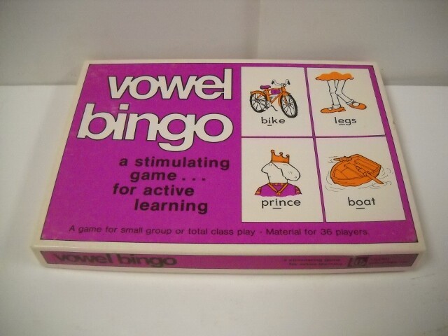 Vintage Trend Vowel Bingo Educational Game With Laminated Cards 1977 Brand New!