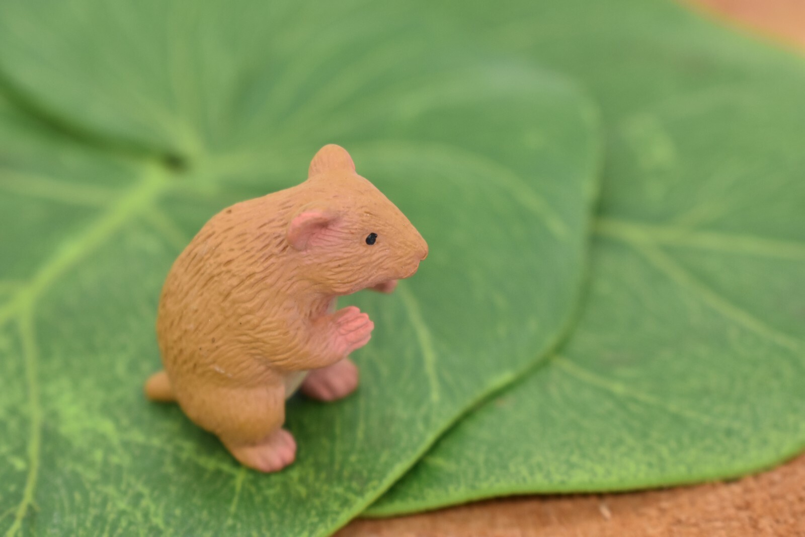 Hamster, Plastic Replica 1 1/2 inches tall – F1677 B63