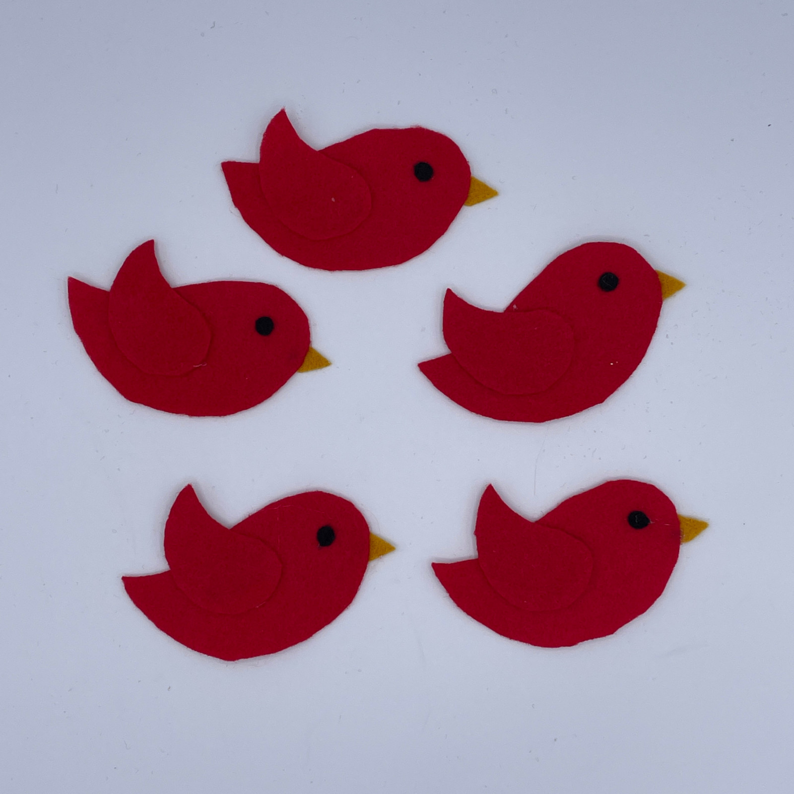 5 Sparkling Red Birds Felt Set – Celebrate Winter, Counting, and Rhyming Fun!