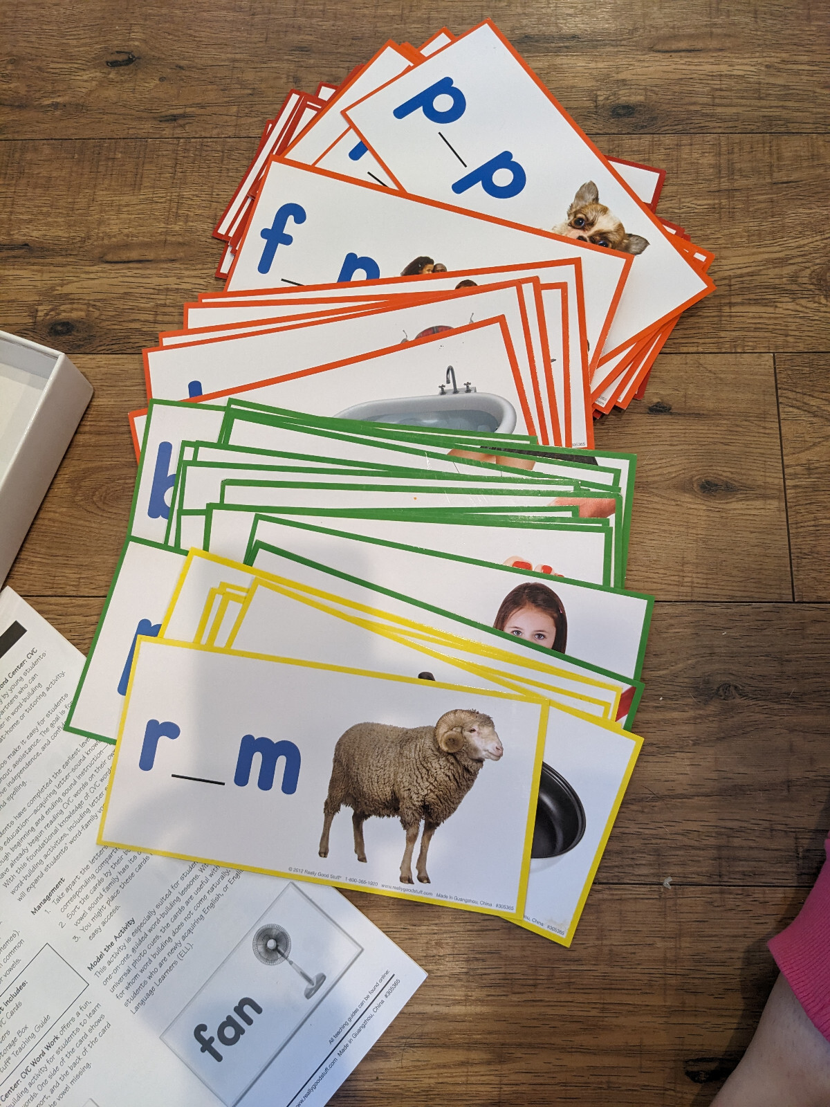 Really Good Stuff Make-A-Word Center CVC Phonics Learn to Read 103 Word Cards