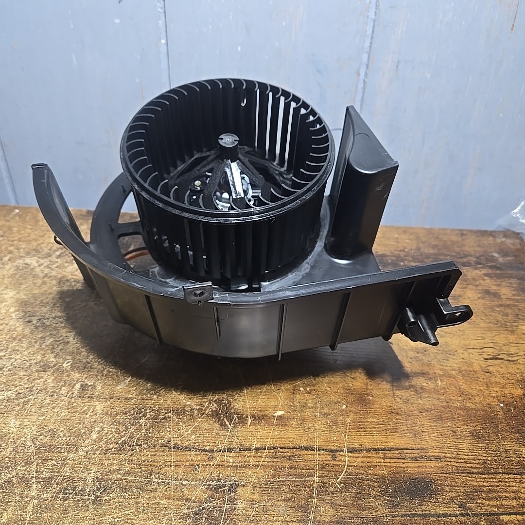 HVAC Heater Blower Motor Assembly Replacement for BMW Vehicles – X5 2007-2014,