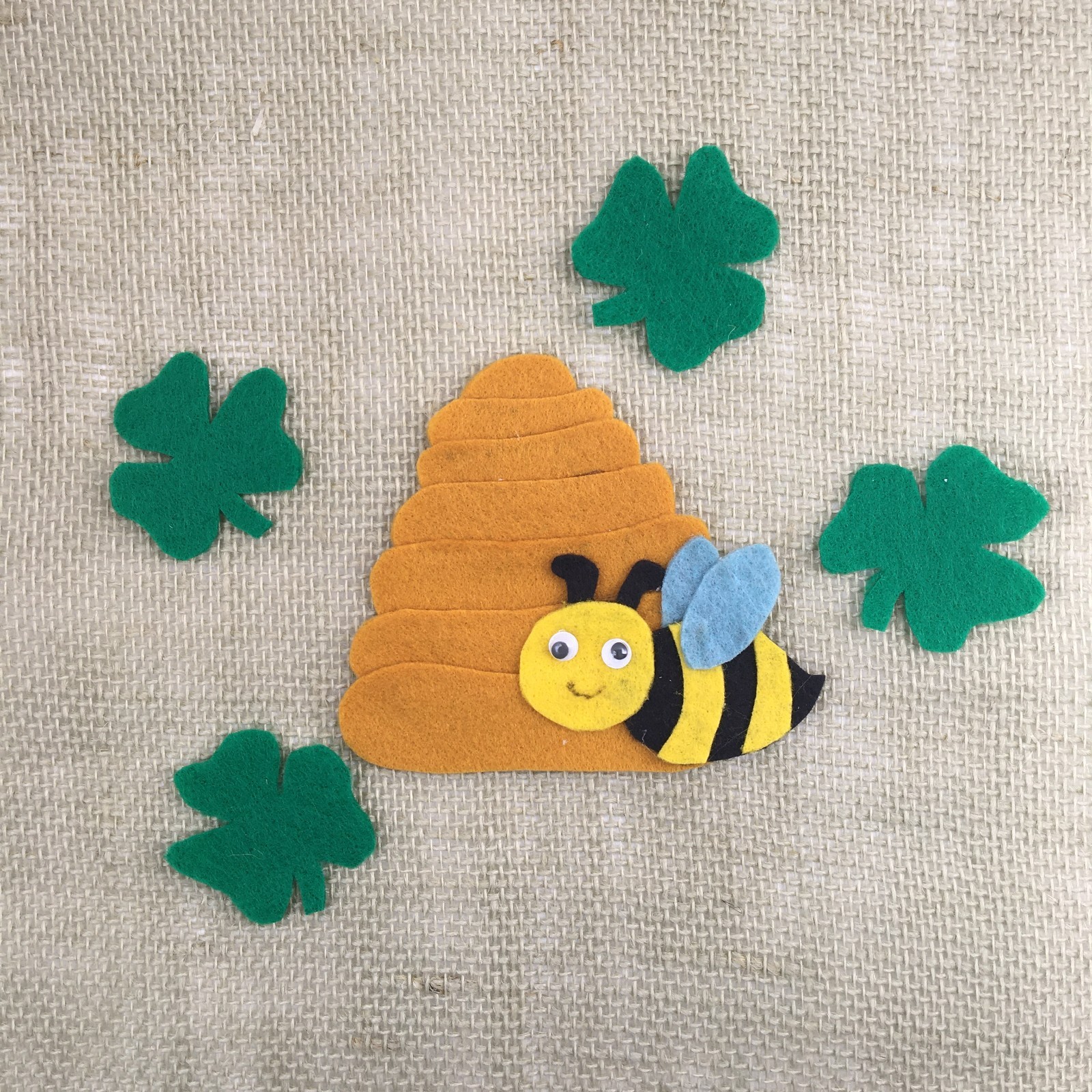 5 Little Shamrocks Felt Set – Celebrate Luck, Nature, and Whimsical Learning!