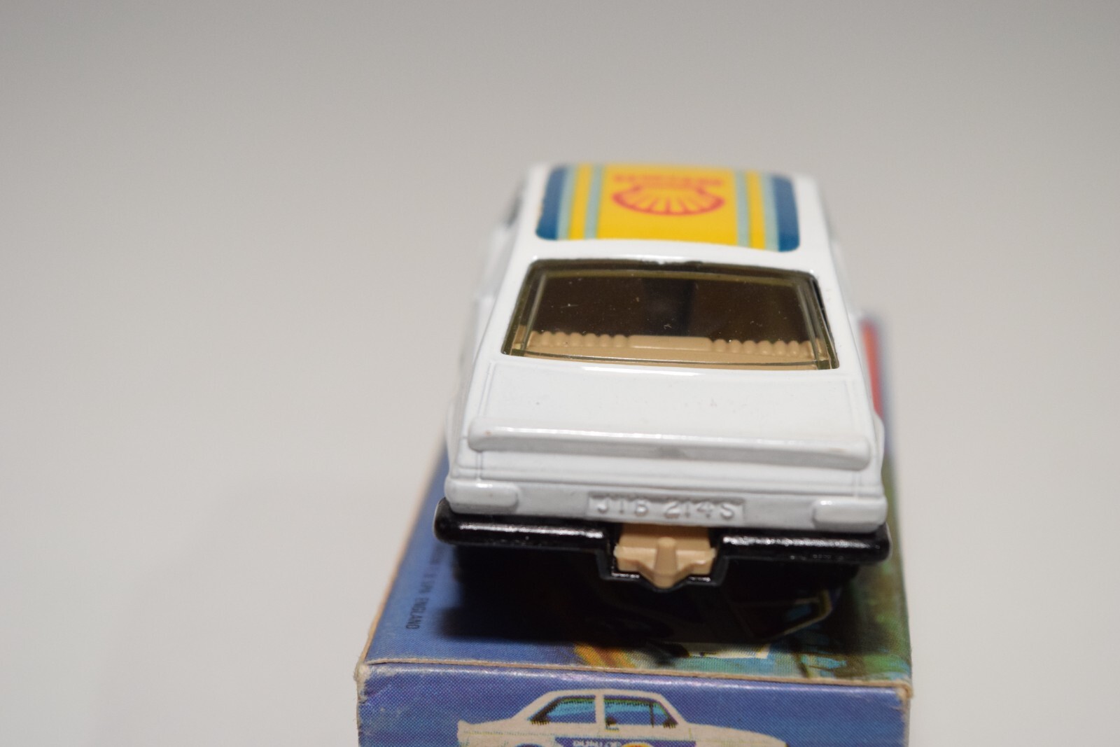 A94 1:64 3 INCH MATCHBOX SUPERFAST 9 FORD RS.2000 RS2000 RALLY WHITE MIB