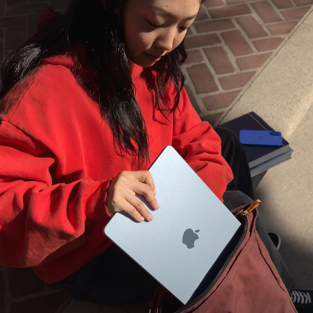Apple 2025 MacBook Air 13-inch Laptop with M4 chip: Built for Apple