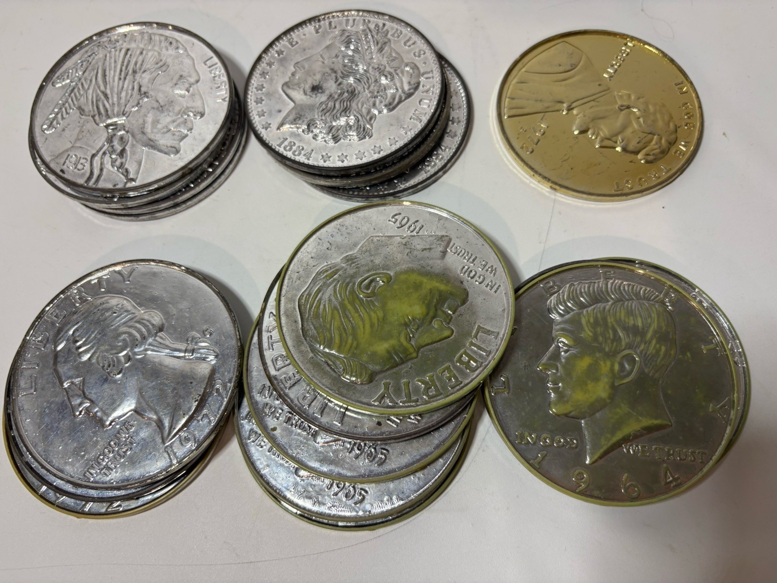 3″ Plastic Play Money Lot Of 19 Hong Kong Kennedy Lincoln Buffalo Roosevelt