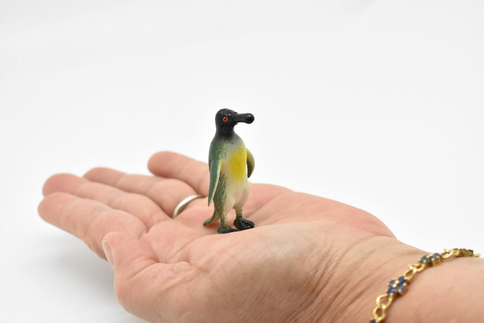 Penguin, Emperor, Rubber Reproduction 2-inch F586 B35