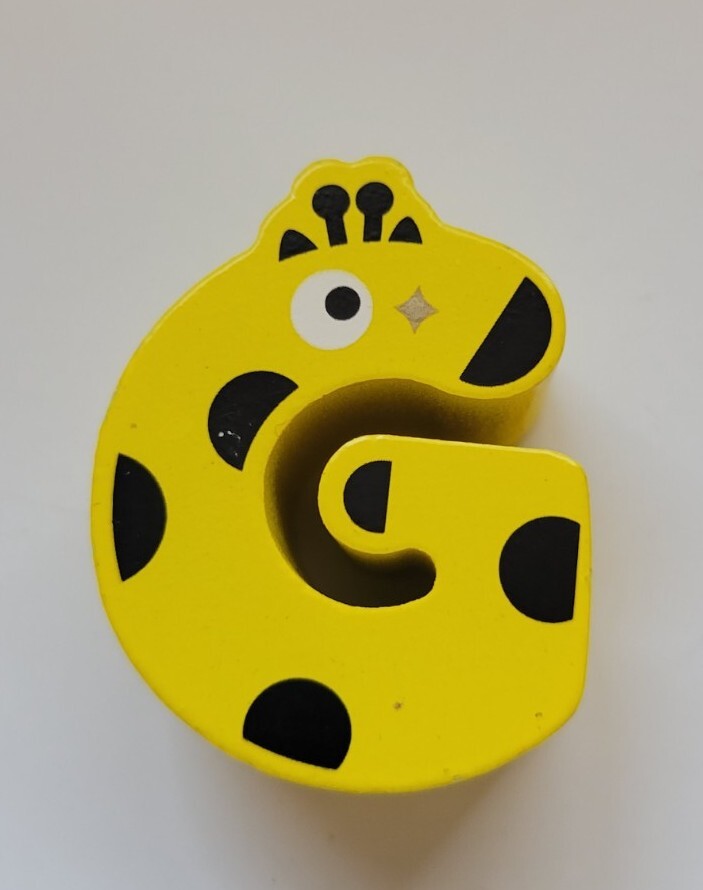 FAO Schwarz Toy Wood Alphabet Puzzle Animal Replacement Yellow Giraffe “G” Only