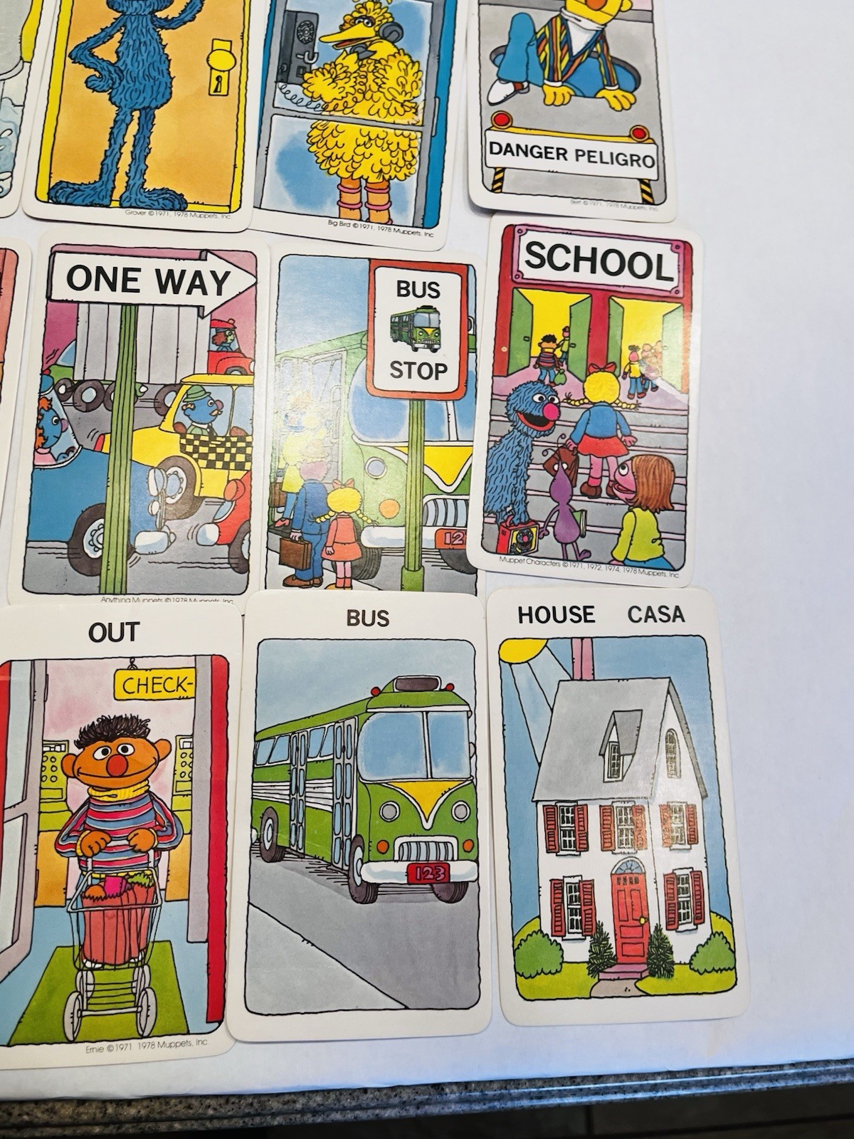 Vintage Sesame Street Word Cards Preschool Learning *MISSING 1 CARD* BIN 53