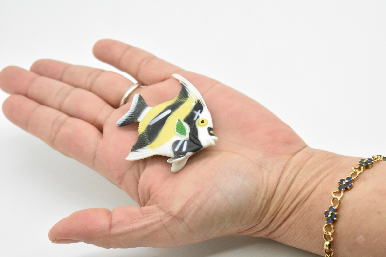 Tropical Fish Toy, Moorish Idol, Realistic Plastic Replica 2″ CWG136 BB28