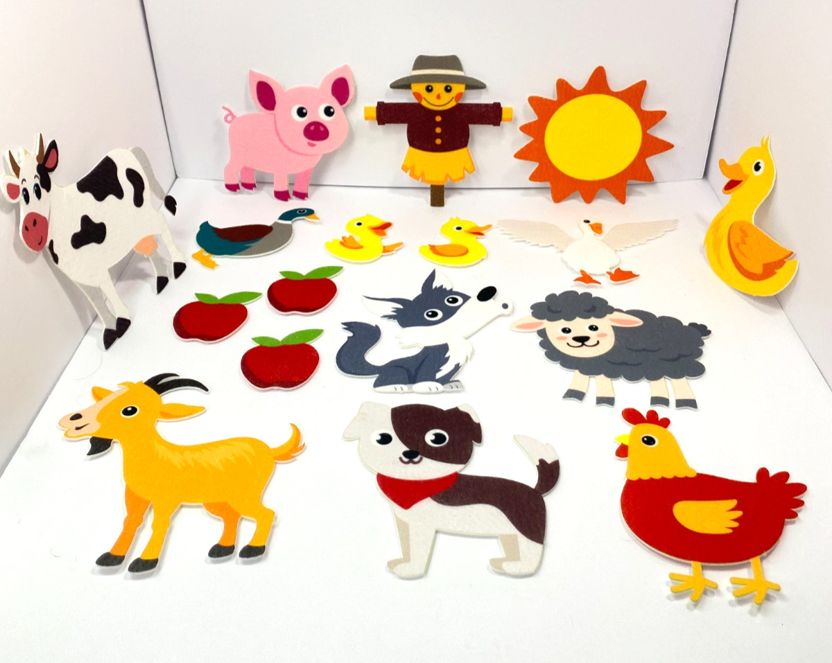 Farm Animal Felt Story Set – Hook‑and‑Loop Backing – 30+ Pieces Preowned Wear