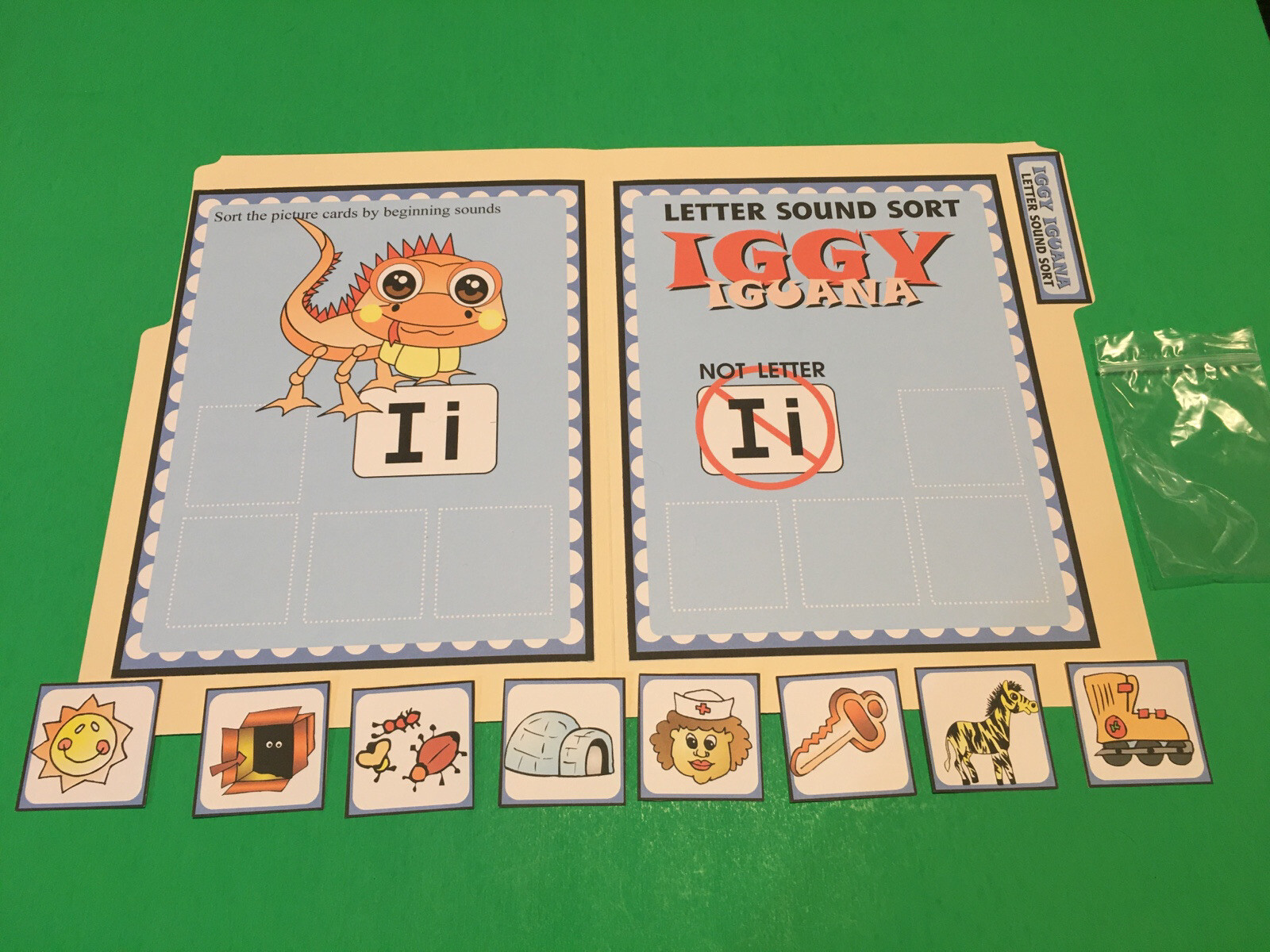 Iggy Iguana – Letter Ii – DIY File Folder game – Printed / Uncut