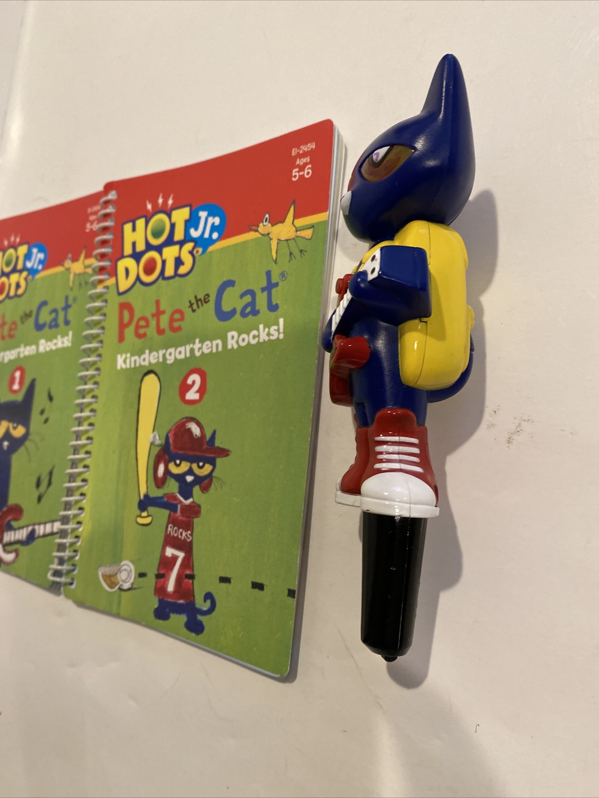 Hot Dots Jr Pete The Cat Interactive Pen w Books 1 & 2 Educational Insights 2010