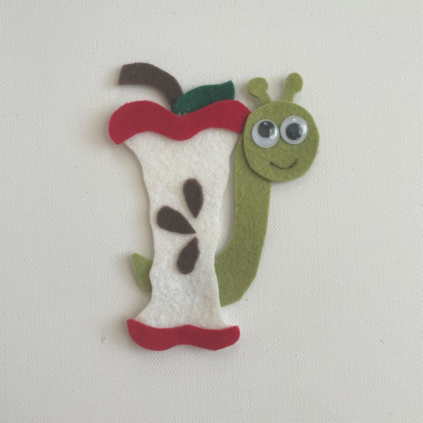 Bookworm Felt Story Set – Celebrate Reading, Curiosity, and Whimsical Learning!