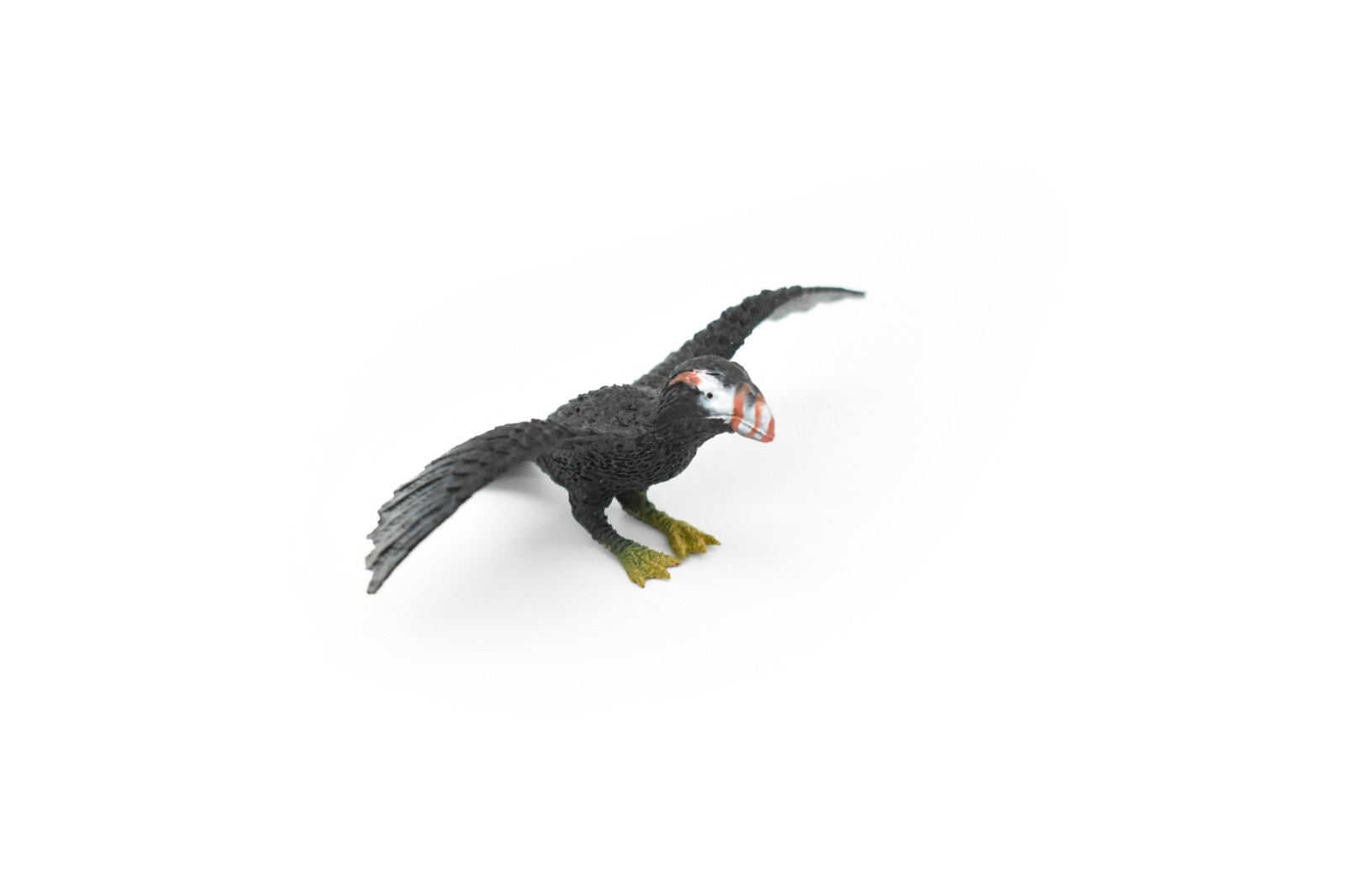 Puffin, Flying, Very Nice Rubber Model, Hand Painted Toy 3 1/2″ F621 B132
