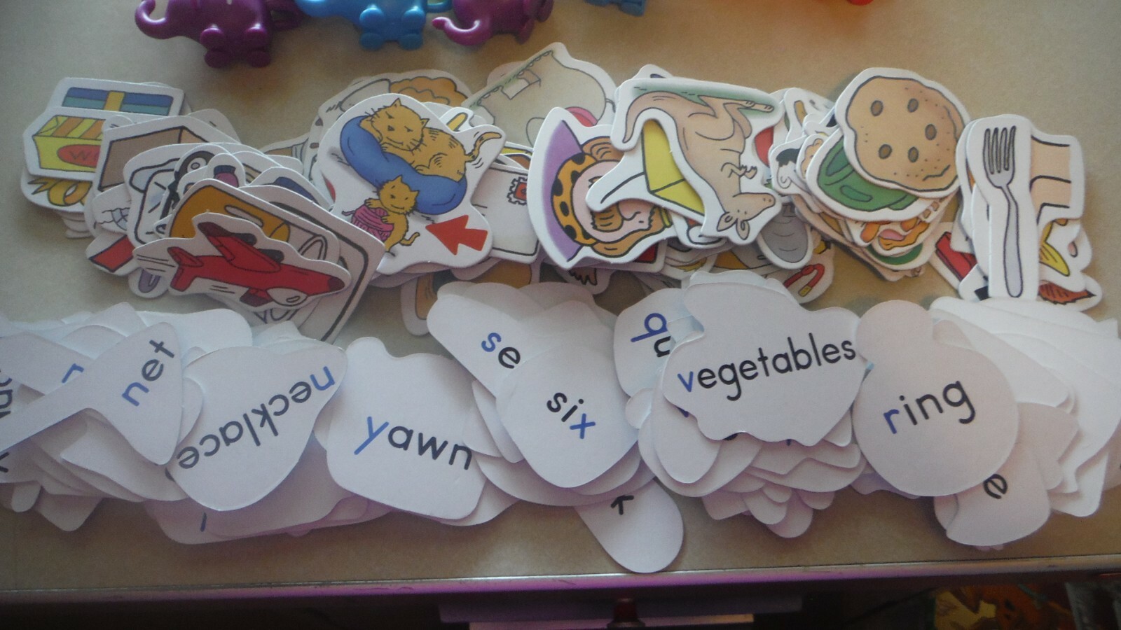 Snap & Learn ABC Elephants & pictures with words cards/pieces