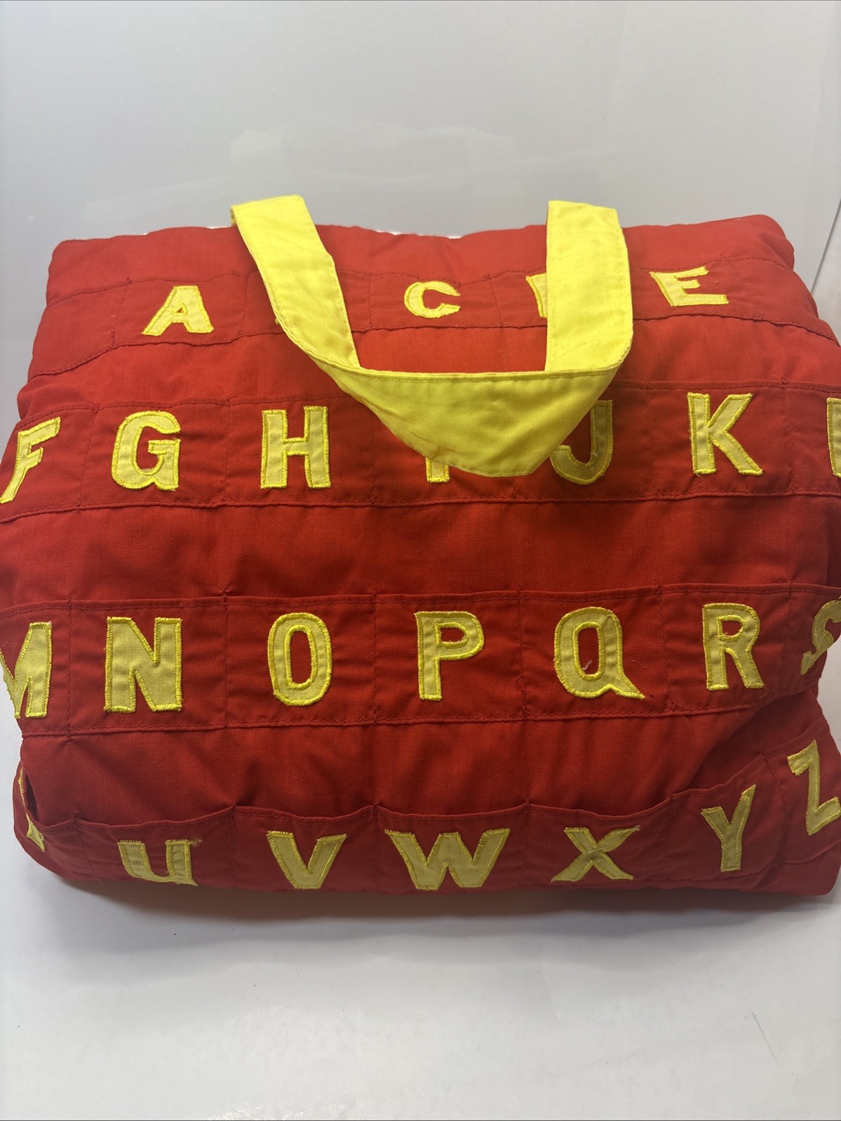 ABC Bag Pockets Play Letter Learning VTG Cloth Plush 23 Characters Zip Top
