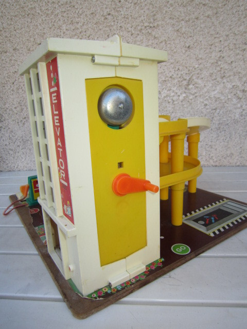 Fisher Price Garage Ref 930 Year 1970 17 Vehicles With Characters + 1 Minibus
