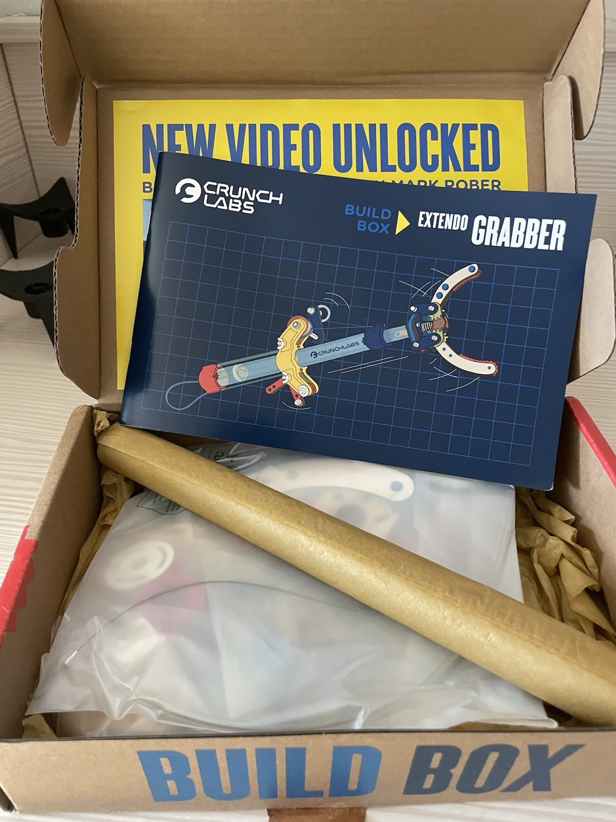 Crunch Labs Mark Rober Extendo Grabber Toy