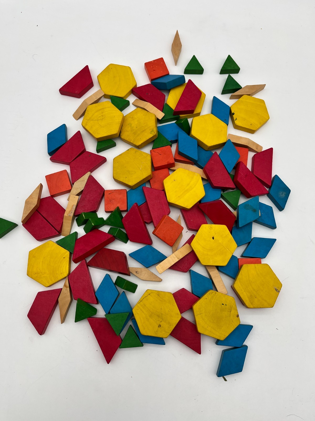 100+ Wooden Lacing Beads Set Colorful Shapes Threading Blocks Montessori Toy