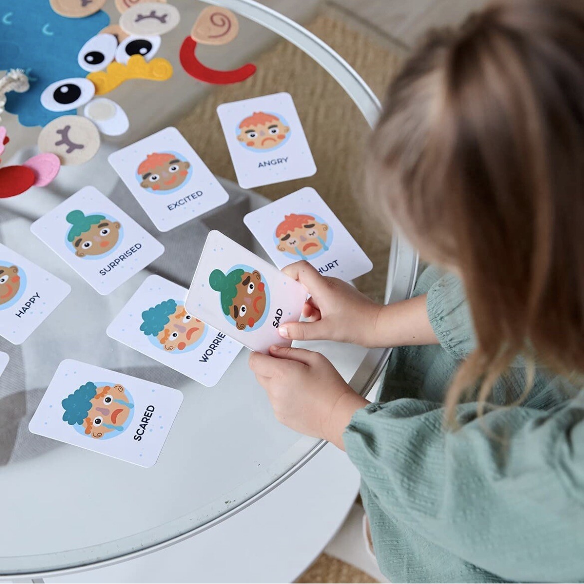 Social Emotional Game for Kids – Make Faces & Describe Feelings 9 Flashcards