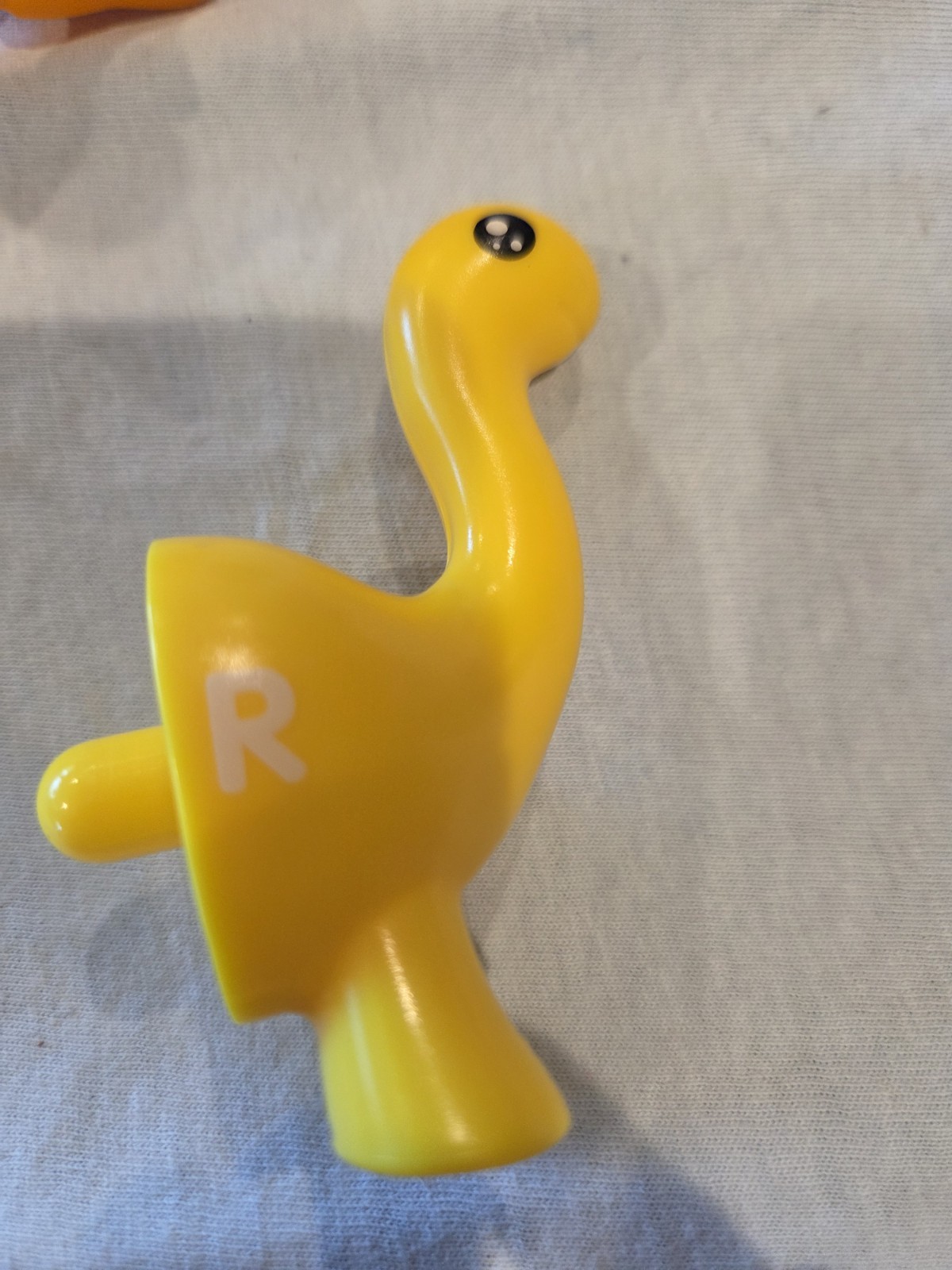 Snap N Learn Matching Dinos Replacement Letter R & EAlphabet Fine Motor (F1