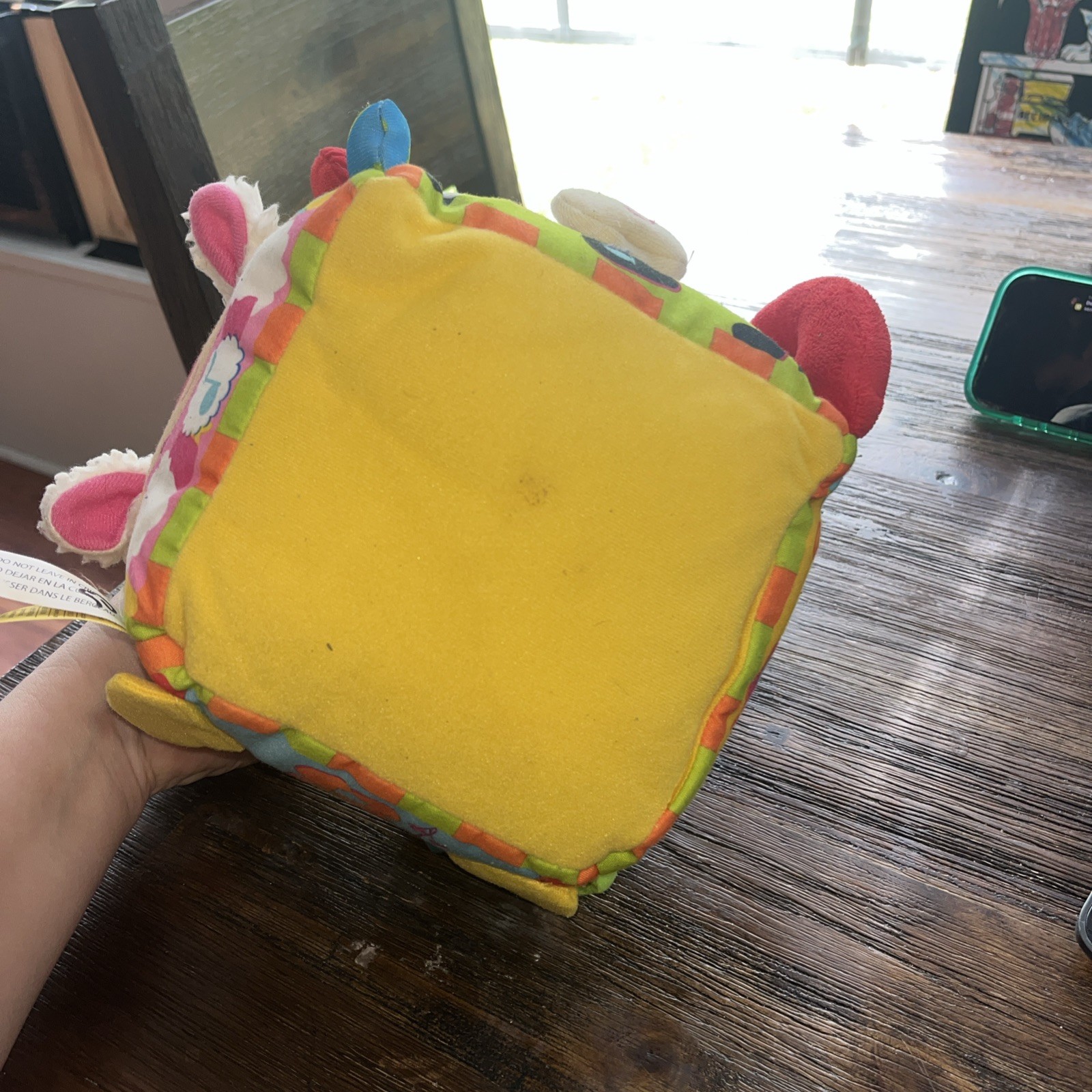 Melissa & Doug Musical Farmyard crinkle Cube