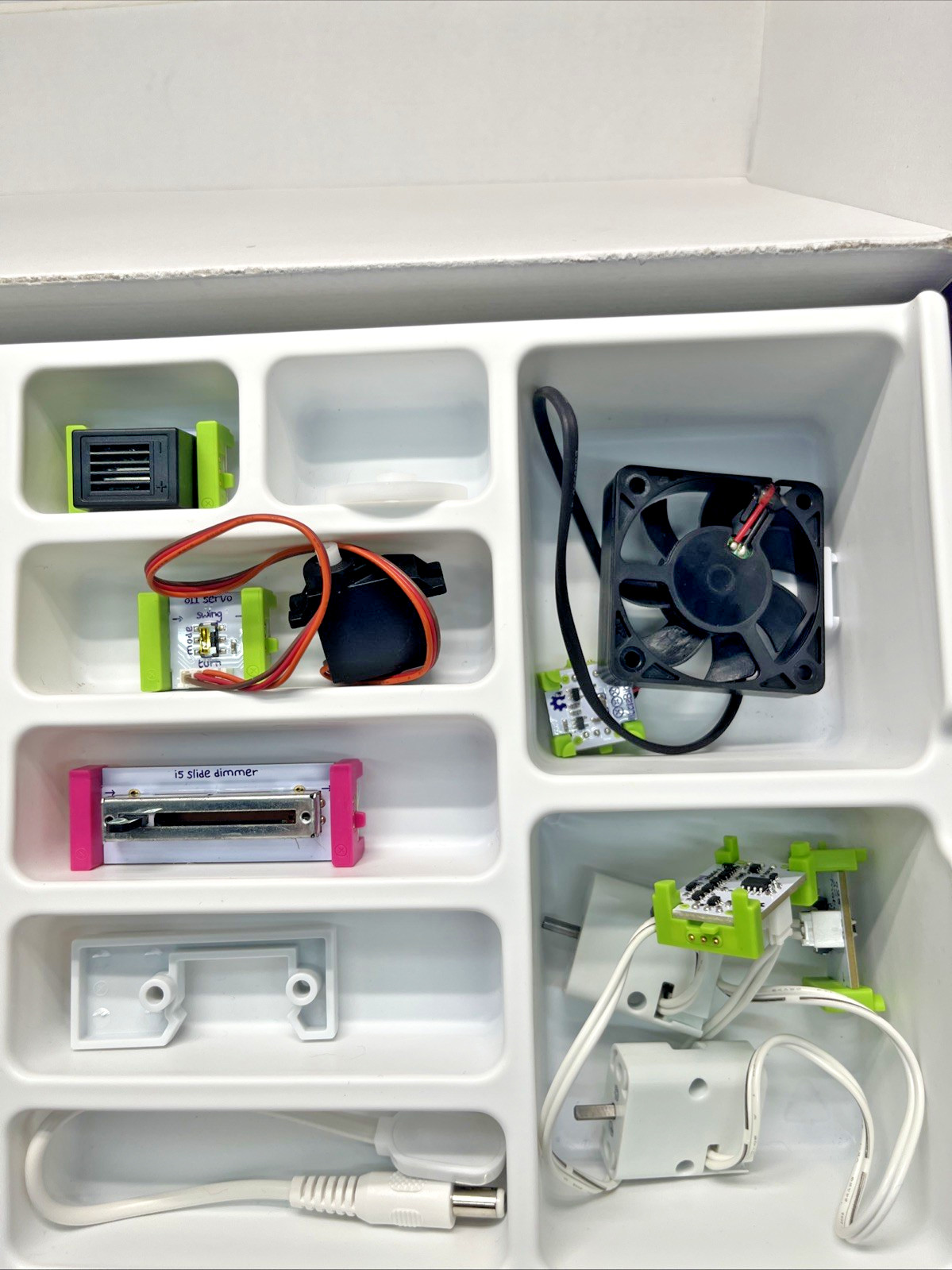 Little Bits Gizmos & Gadgets Kit, STEM – Electronic Bitbot Makers Toy Parts