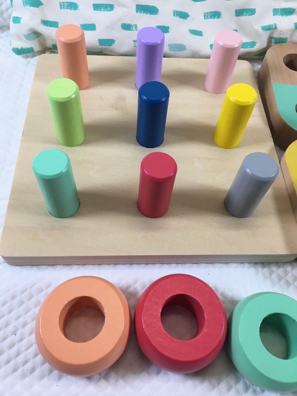 Kiwico Panda Crate Wooden Color Sorting Peg Ring Toy Educational Puzzle Toddler