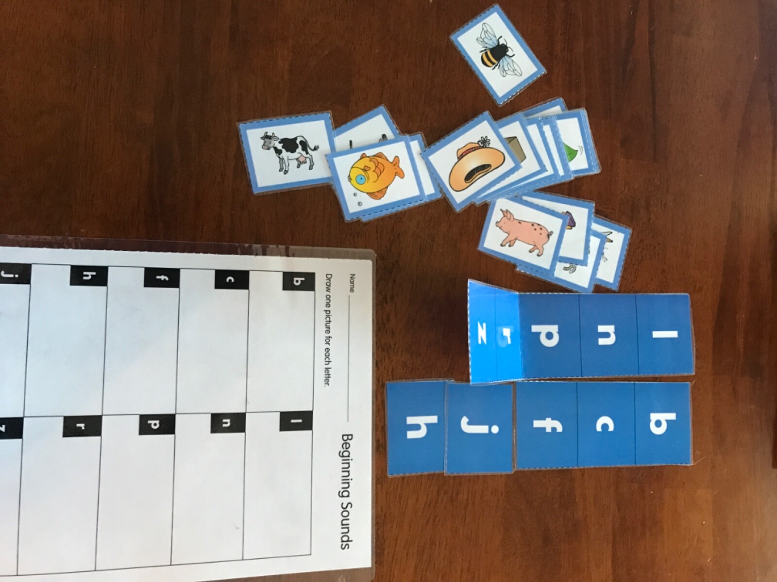 Beginning Sounds Grades K-1 Language Arts file folder game teacher