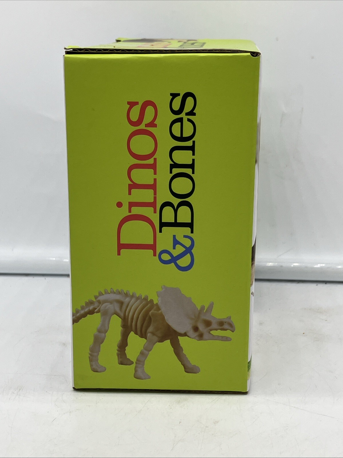 New Discovery Toys Dino & Bones 5 Detailed Dino Figures And Their Skeletons
