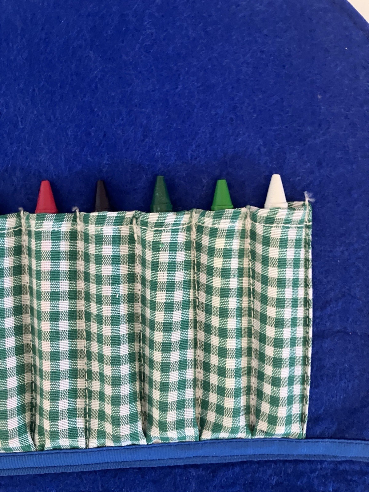 MudPie Travel Art Folio Paper 10 Crayons Truck Art Work