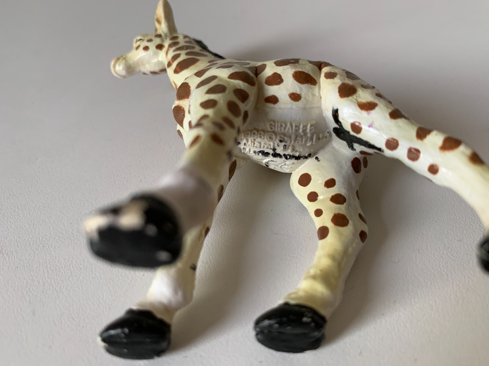 Vintage 1998 Safari LTD Standing Giraffe Figure Hard Plastic