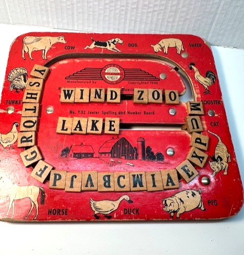 RICHMOND EDUCATIONAL SPELLING BOARD LETTERS NUMBERS FARM THEME 1948 vintage