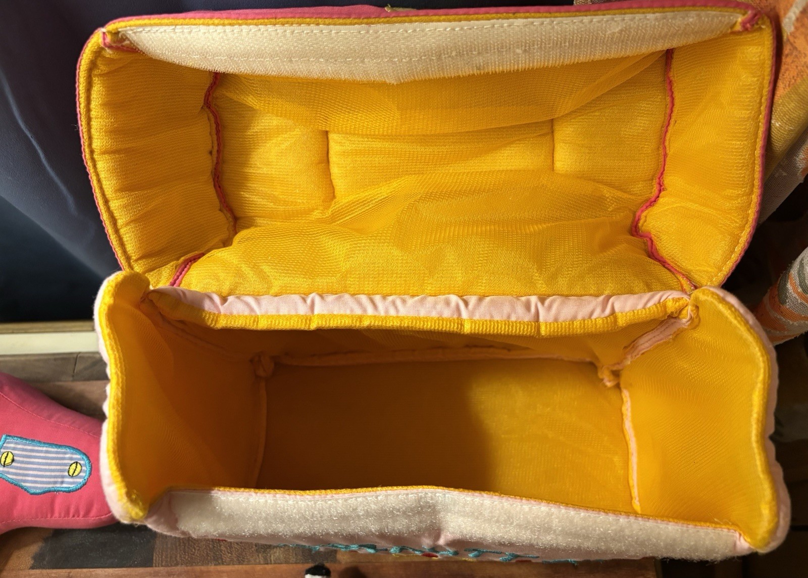 Vintage Pockets of Learning “My Beauty Kit” Soft Fabric Playset – 1990s