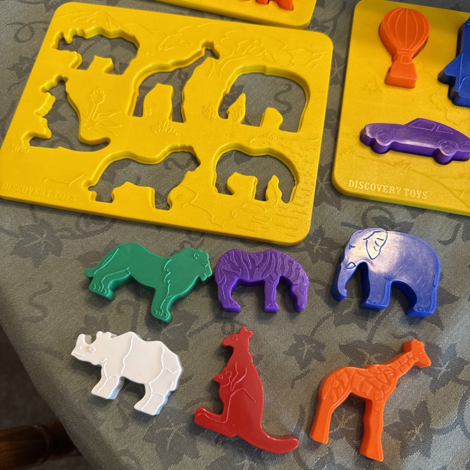 VGT Discovery Toys Place Trace Puzzle USA 18mo+ Animals Vehicle Playdough Cutter