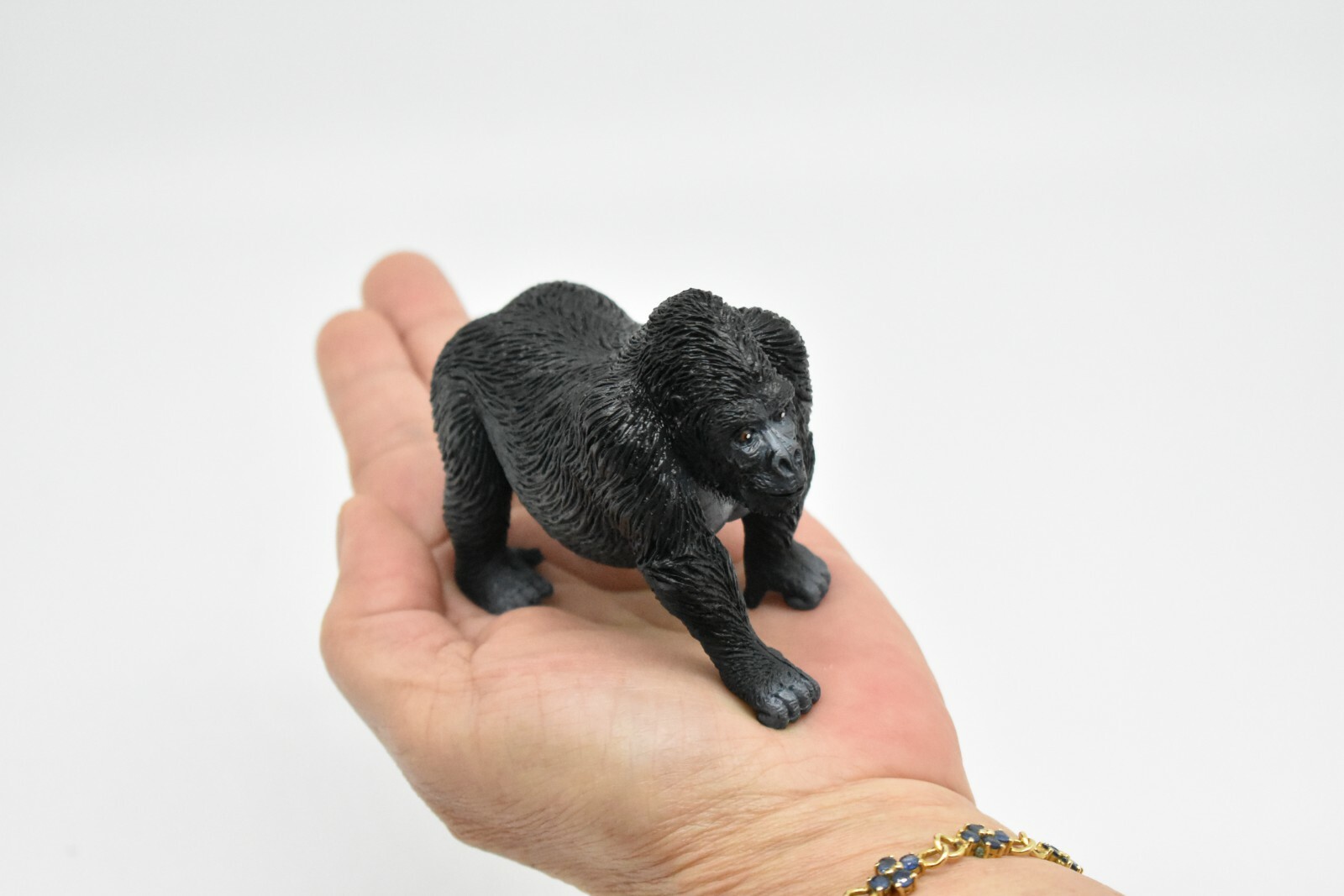 Gorilla, Figure, Model, Plastic Replica, Hand Painted Toy 3.5 ” CWG167 BB40