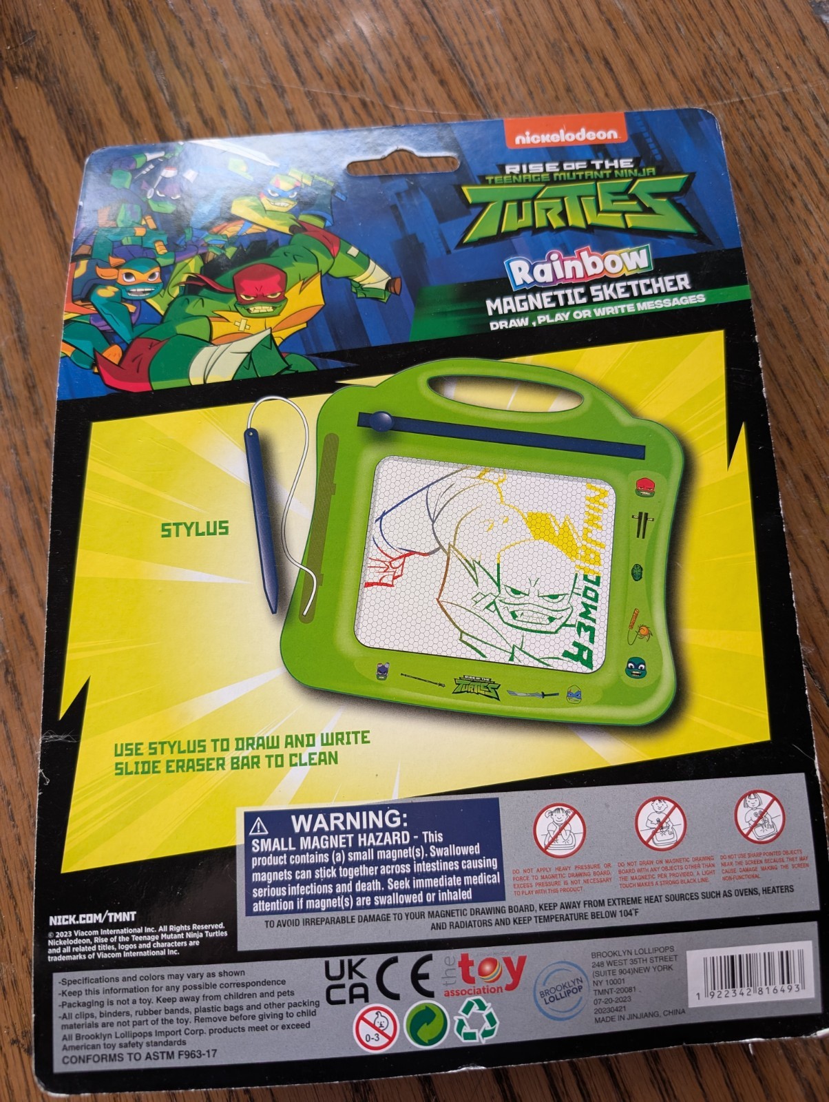 Nickelodeon Teenage Mutant Ninja Turtles Rainbow Green Magnetic Sketcher Toy