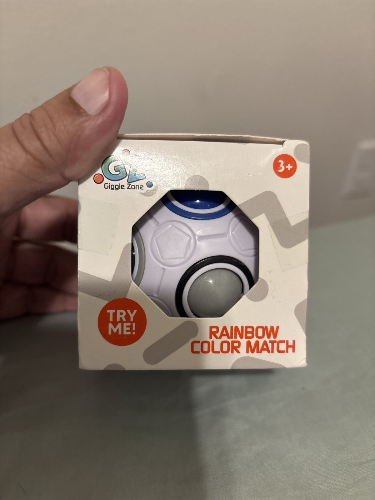 Giggle Zone Rainbow Color Match Puzzle Ball Novelty Toy NEW