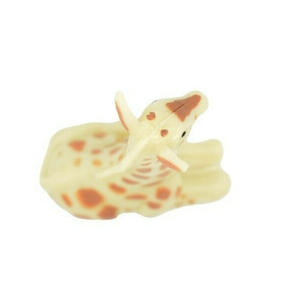 Giraffe, Baby ,Sitting, Plastic Toy Animal, Kids Gift, Realistic Figure 2″ F249