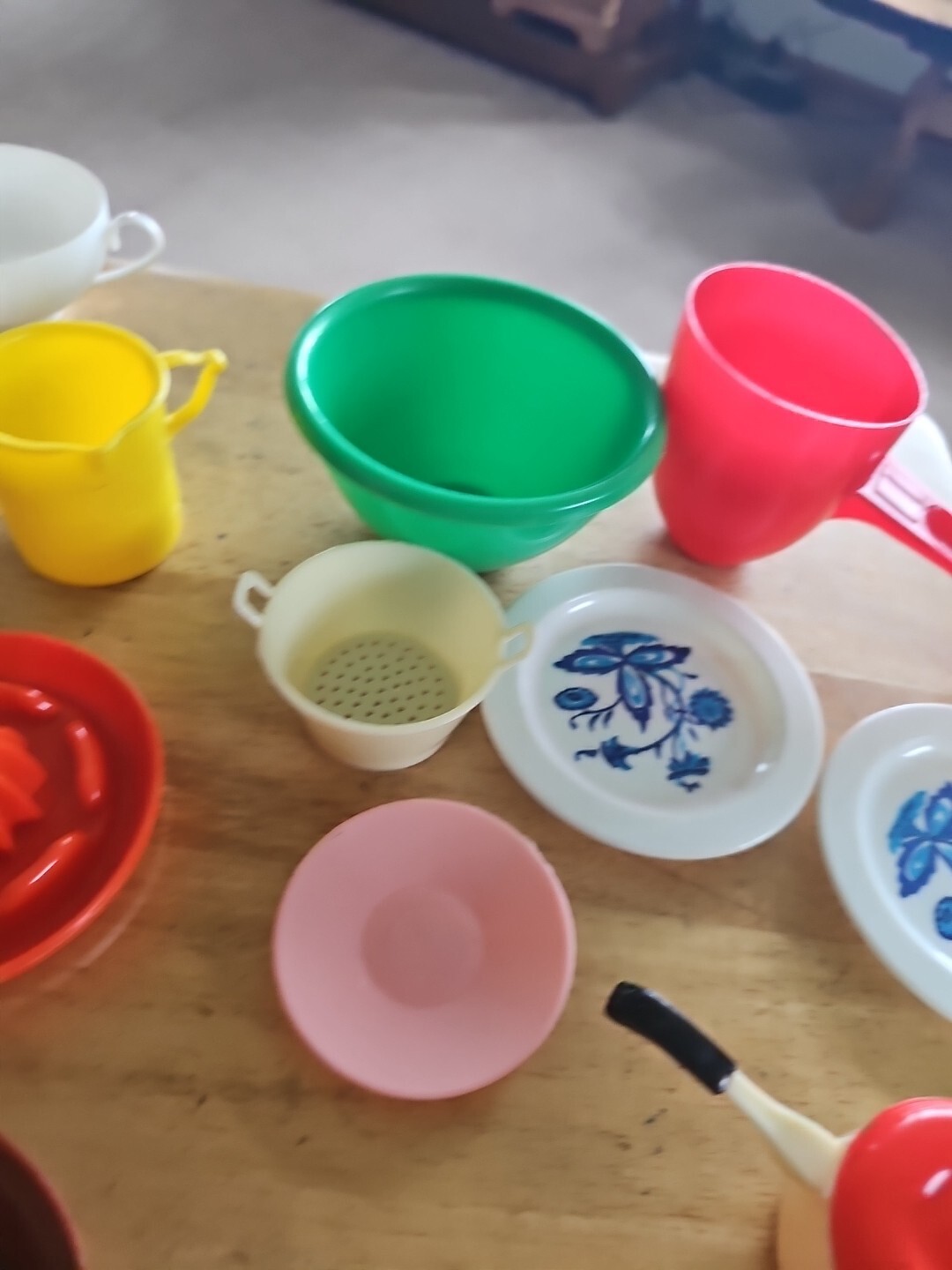 Children’s Kids Play Kitchen Lot 20pc Set, Cups, Utensils, Pans & More. Plastic