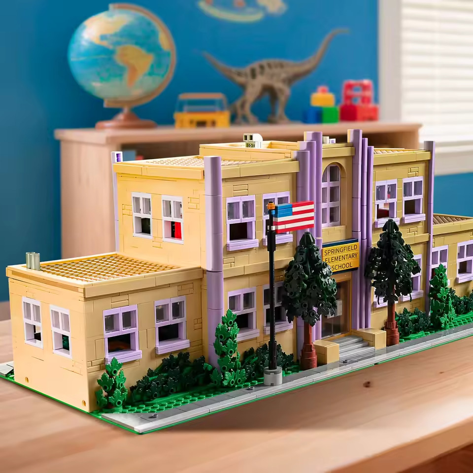 3500PCS Springfield Elementary School Building Blocks Idea Anime Street View Mod