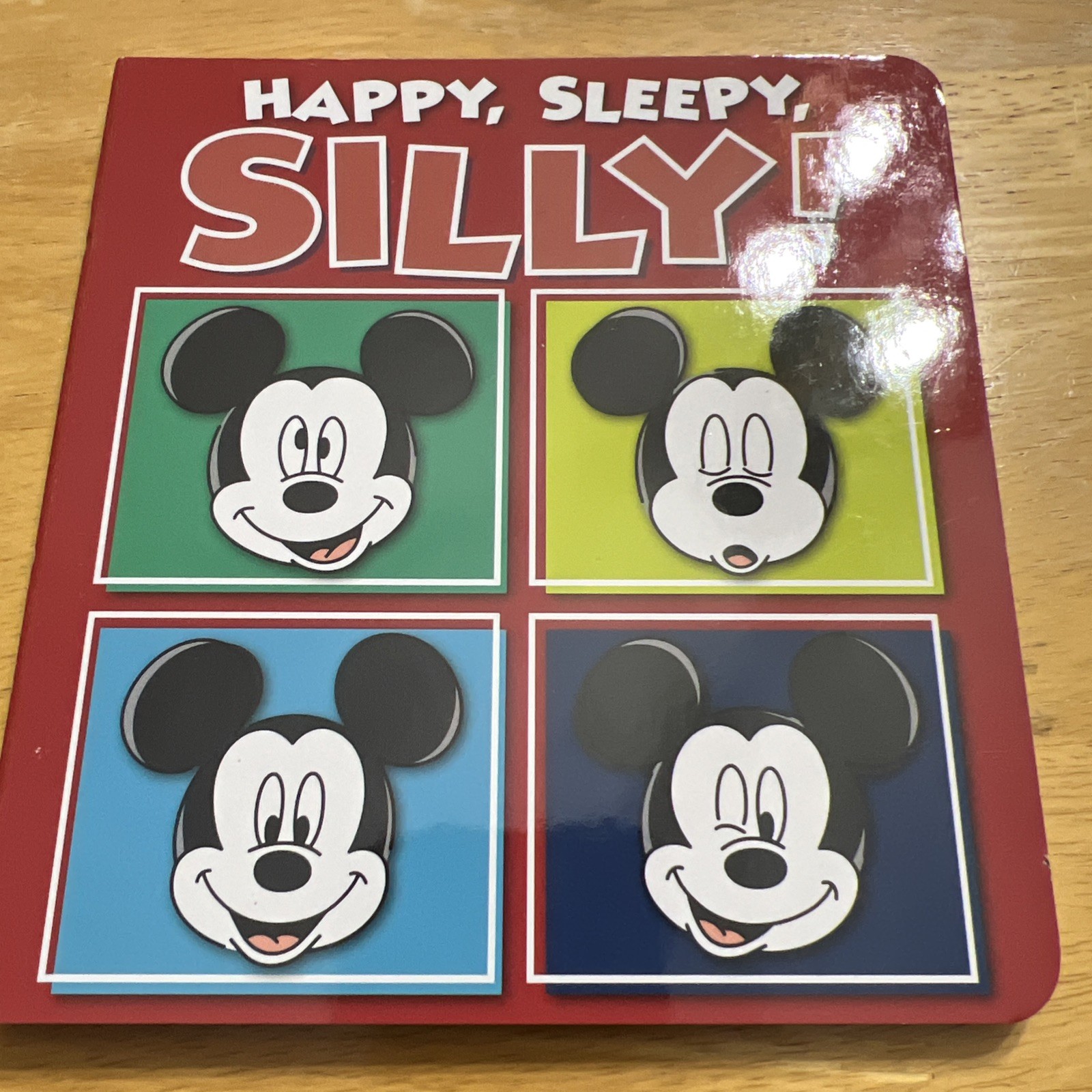 MICKEY & FRIENDS “Busy Beats” Electronic Music Maker and 8 Book Library