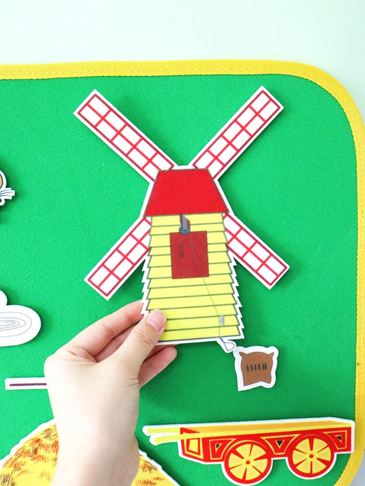 Hen’s Walk Felt Story Set Flannel Board Storytelling Educational Toy for Kids