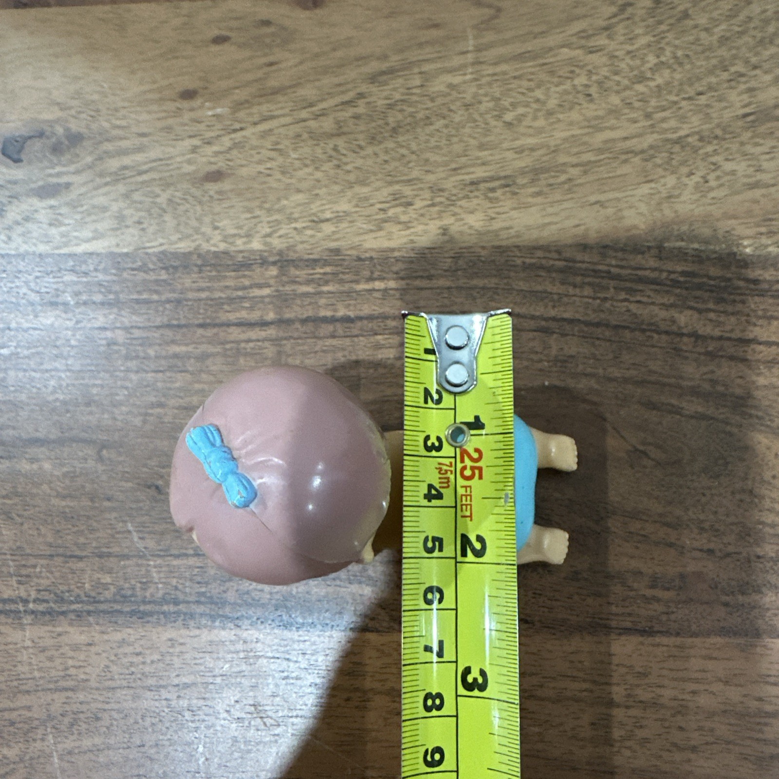 Vintage Tomy 1977 Wind Up Toy Crawling Baby Girl Blue Diaper & Hairbow ~ Tested