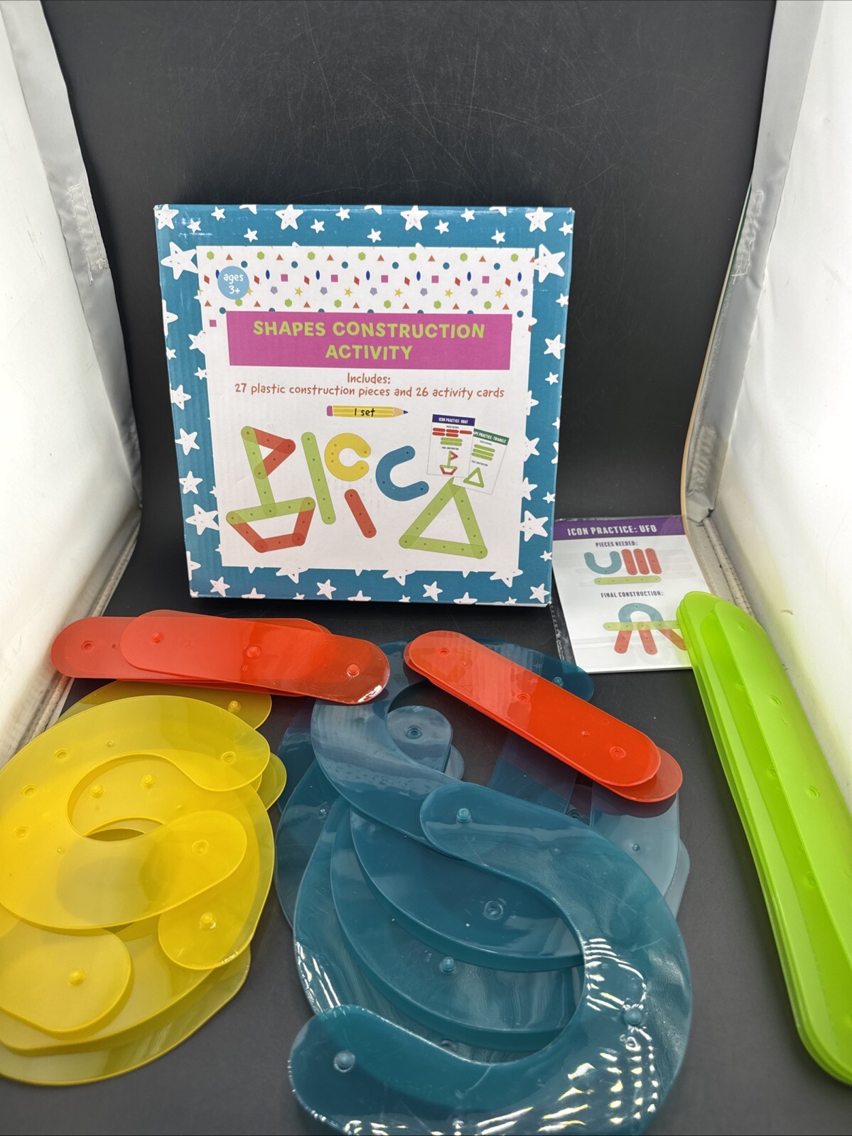Shapes Construction Activity Set 3+ 27 Pieces 26 Cards