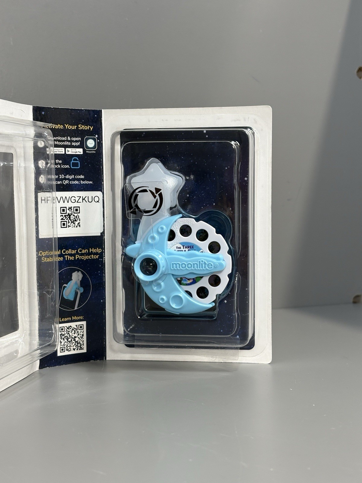 Moonlite Storytime Projector w/Three Little Pigs Picture Disc (for Smartphones)