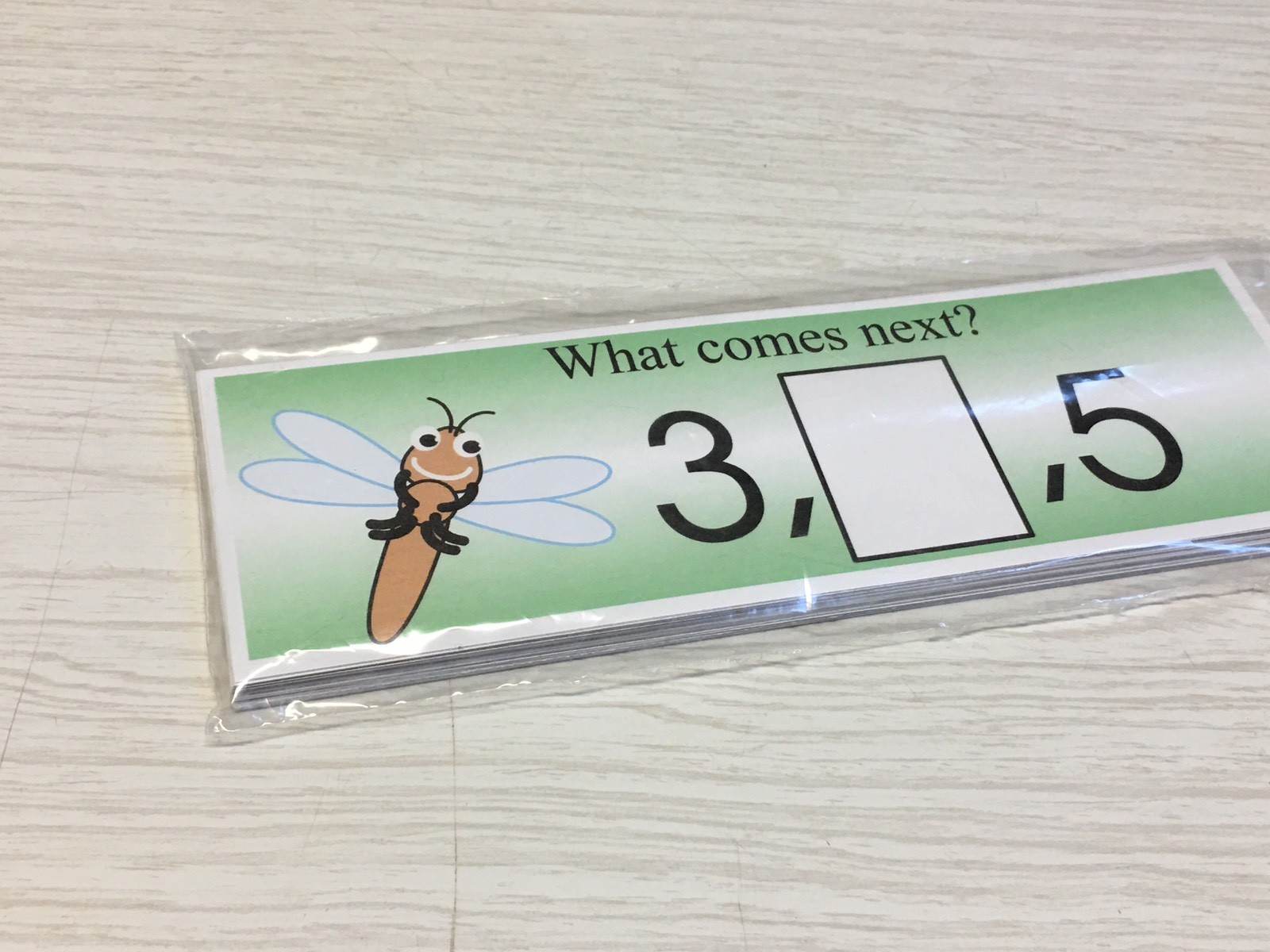 Dragonfly – Numbers – What comes next ? – 21 Laminated cards Activity Set