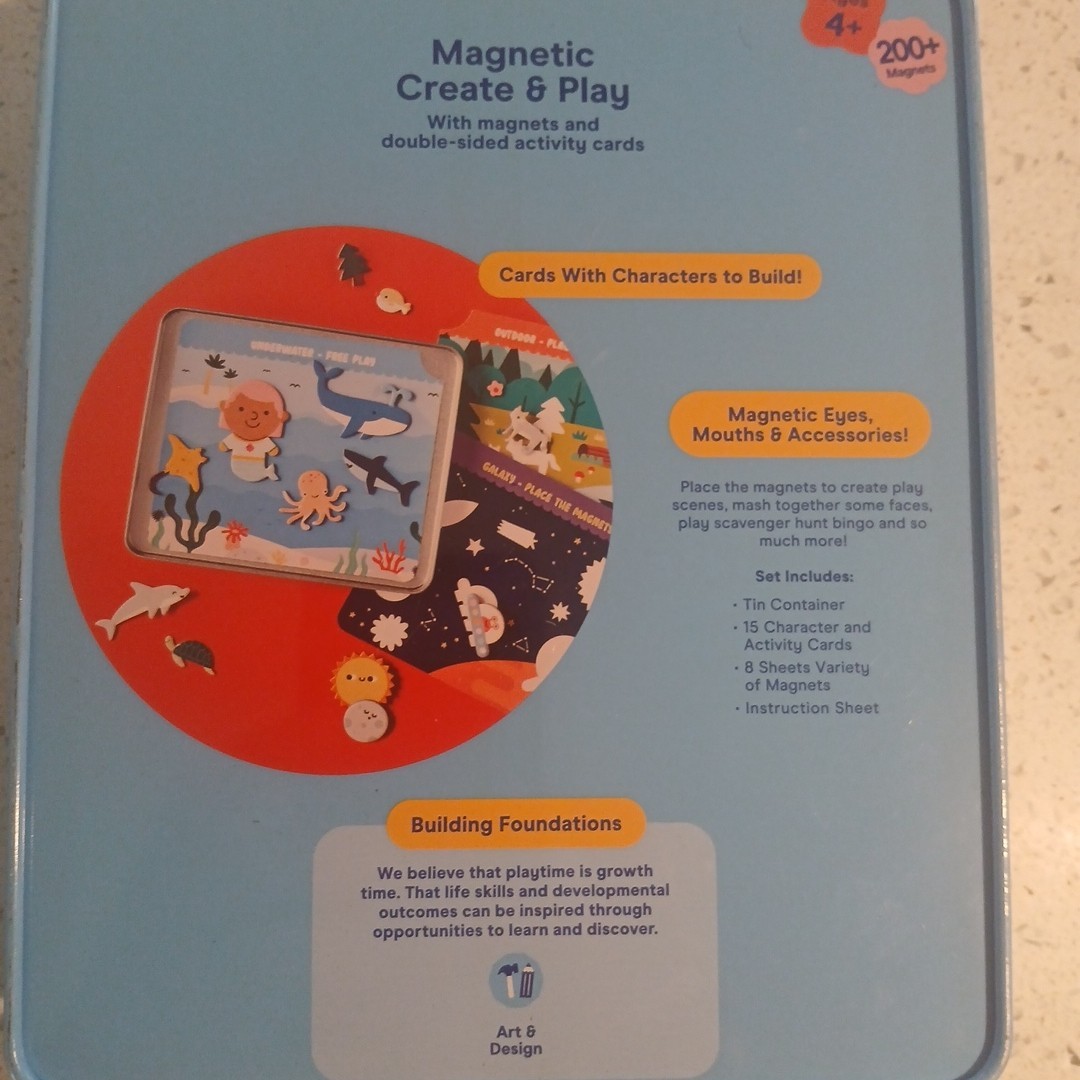 Magnetic Create & Play 200 Pc Ages 4+ Farm, Outdoors, Underwater & Space